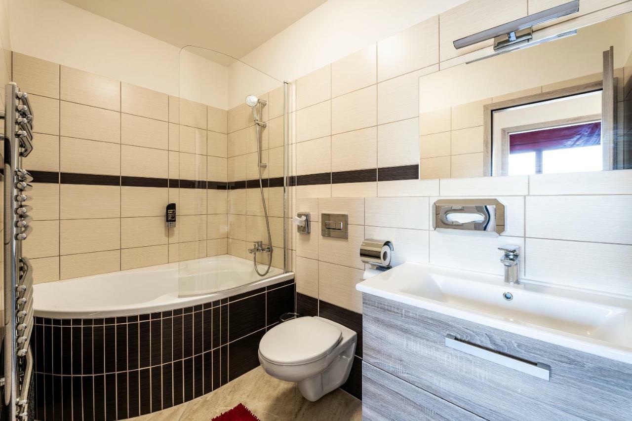 Hotel Zlechov Plumlov Ngoại thất bức ảnh